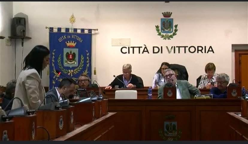 Vittoria, interrogazione in Consiglio sullo stato delle strade: “Dove sono finiti gli oneri di urbanizzazione?”