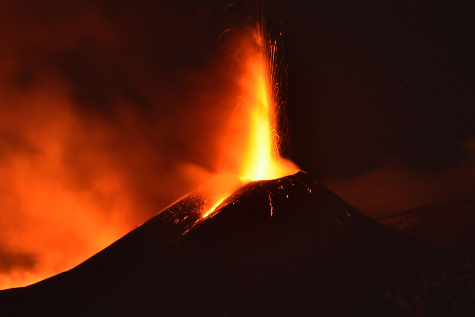 Vulcano Etna, un’origine unica: la scoperta che cambia tutto