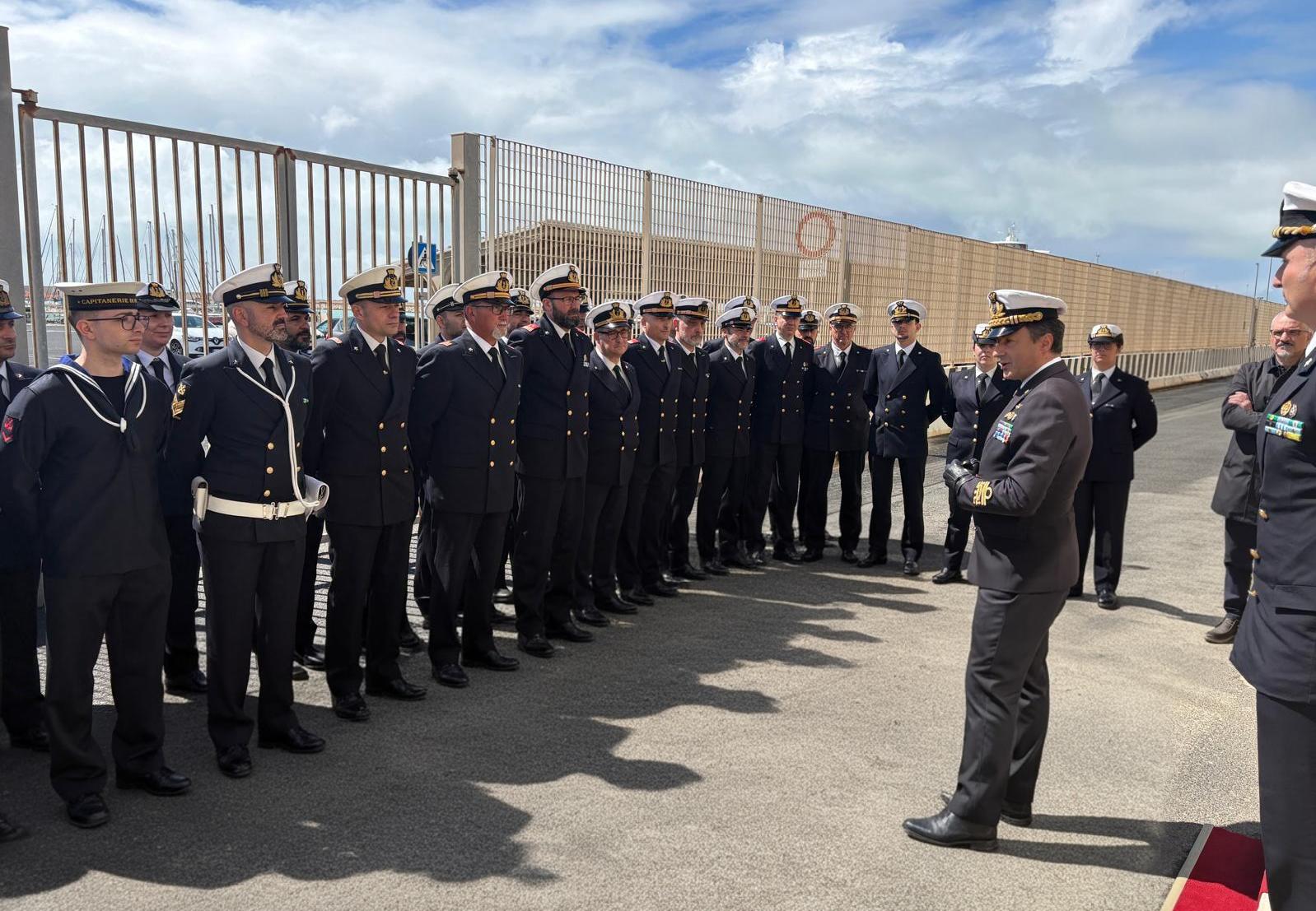 L’Ammiraglio Lorenzano Di Renzo in visita alla Capitaneria di porto di Pozzallo