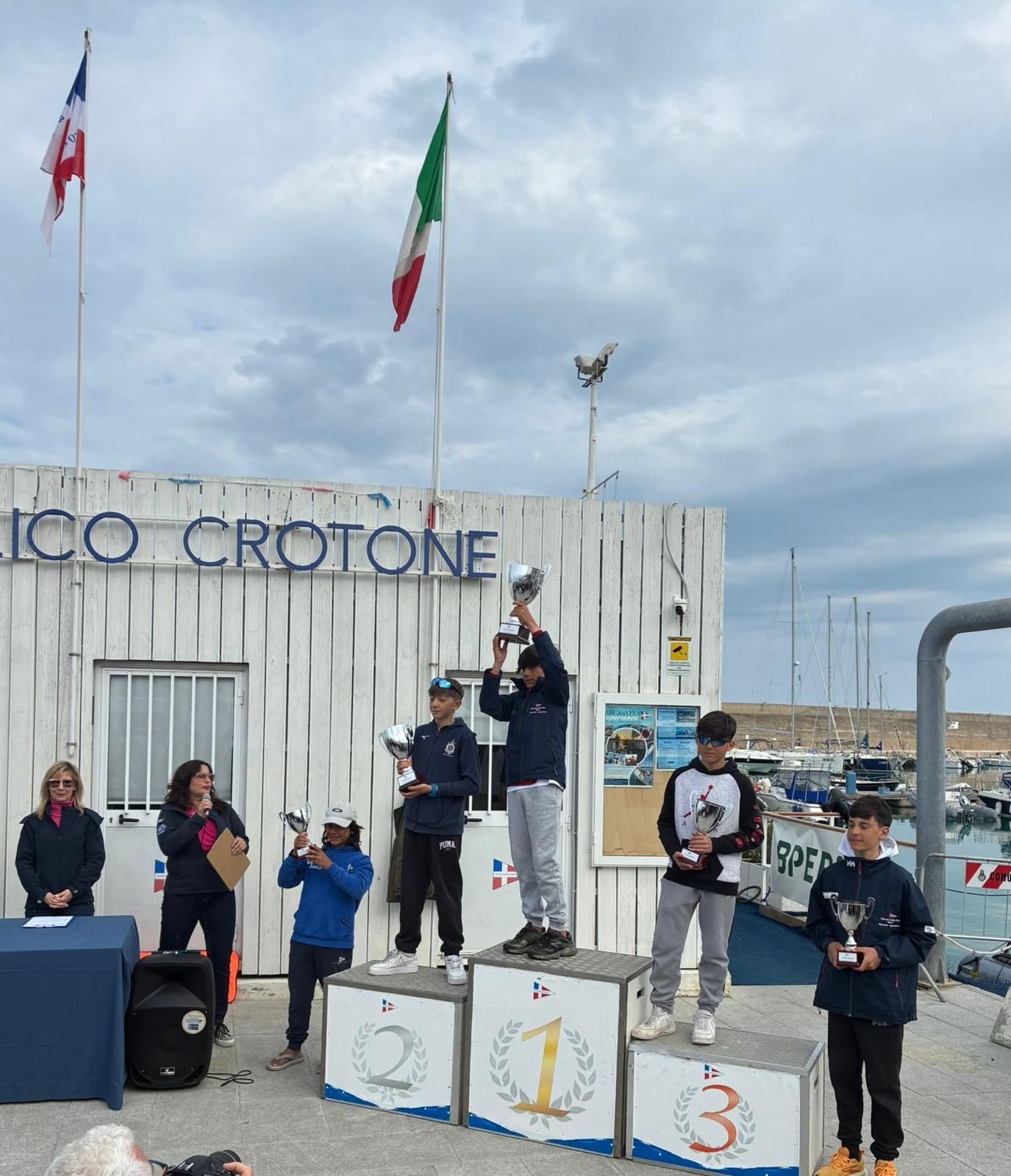 Il Circolo Velico Kaucana vola: grandi risultati a Crotone e Siracusa