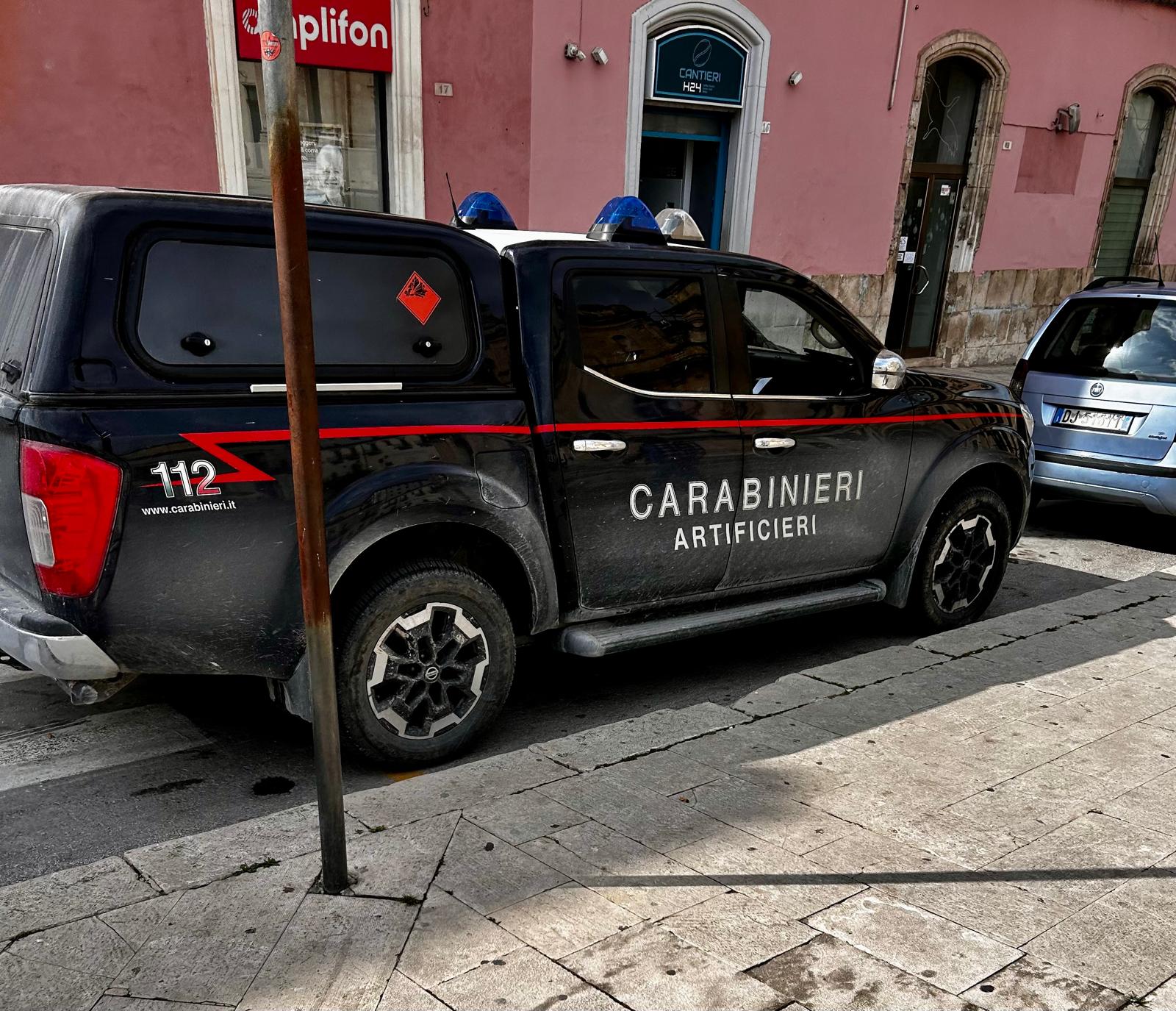 Ordigno bellico scoperto a Vittoria, zona isolata e artificieri in azione