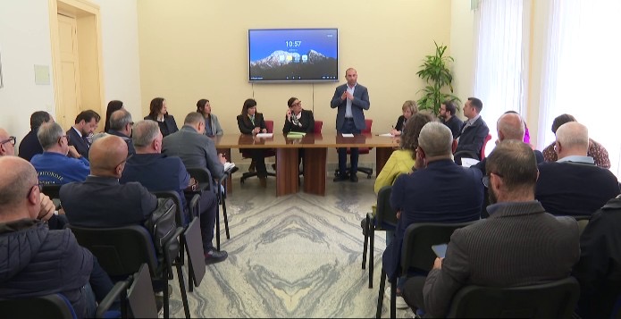 Modica, centro storico, riunione propedeutica alla costituzione del tavolo tecnico