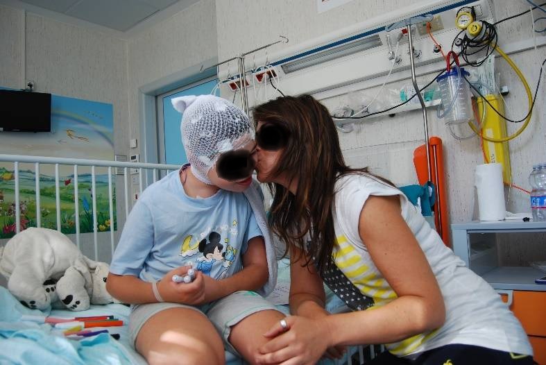 La storia del piccolo Mario, sei anni, senza cura e la corsa contro il tempo per il farmaco