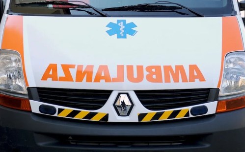 Autocarro si ribalta sulla provinciale 60, traffico rallentato tra Ragusa e Santa Croce