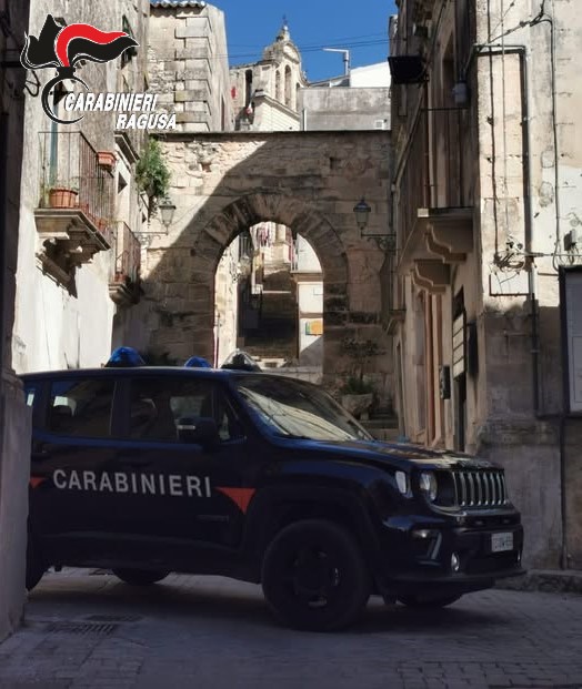 Fermato con cocaina e hashish, arrestato 41enne a Chiaramonte Gulfi