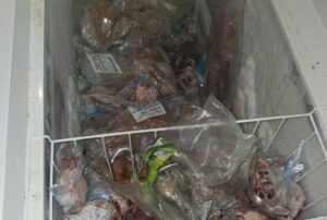 Market abusivo in casa a Comiso, trovati 300 chili di alimenti