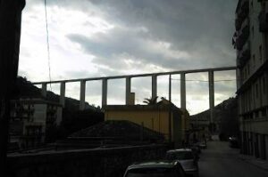 Tamponamento a catena sul Ponte Guerrieri, traffico nel caos sulla Statale 115