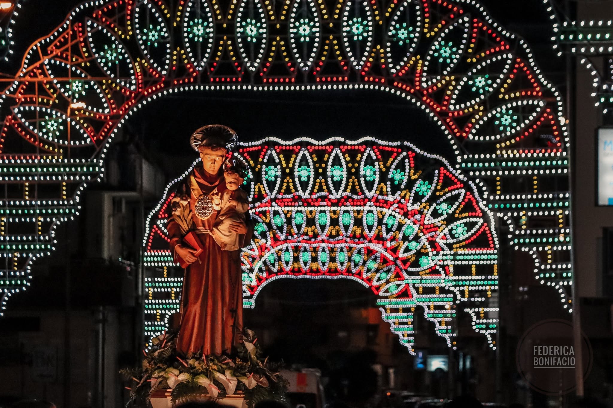A Comiso entra nel vivo, la tradizione festa in onore di Sant’Antonio da Padova
